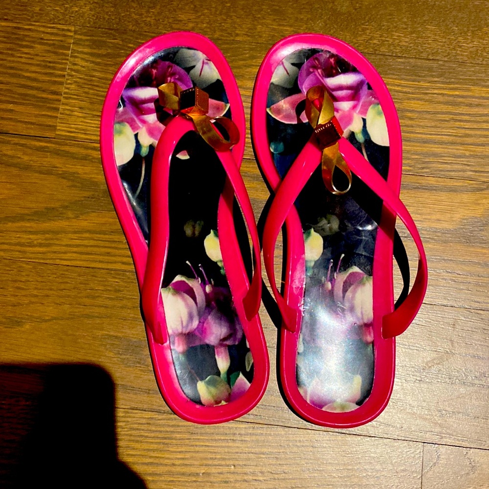 Ted baker floral flip flops UK 5